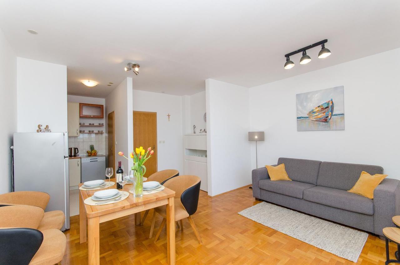 ספליט Spacious Apartment Smile With Terrace And Secure Garage מראה חיצוני תמונה