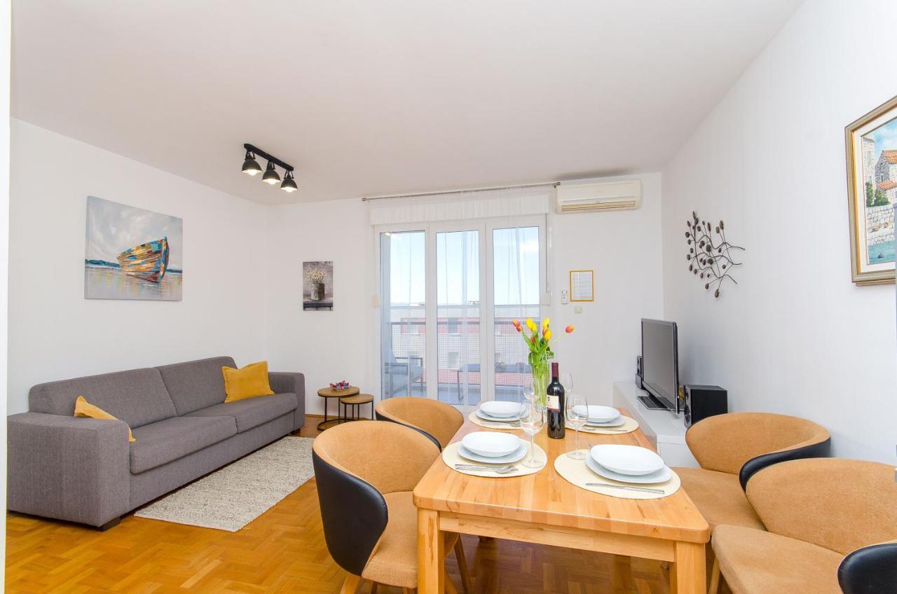 ספליט Spacious Apartment Smile With Terrace And Secure Garage מראה חיצוני תמונה