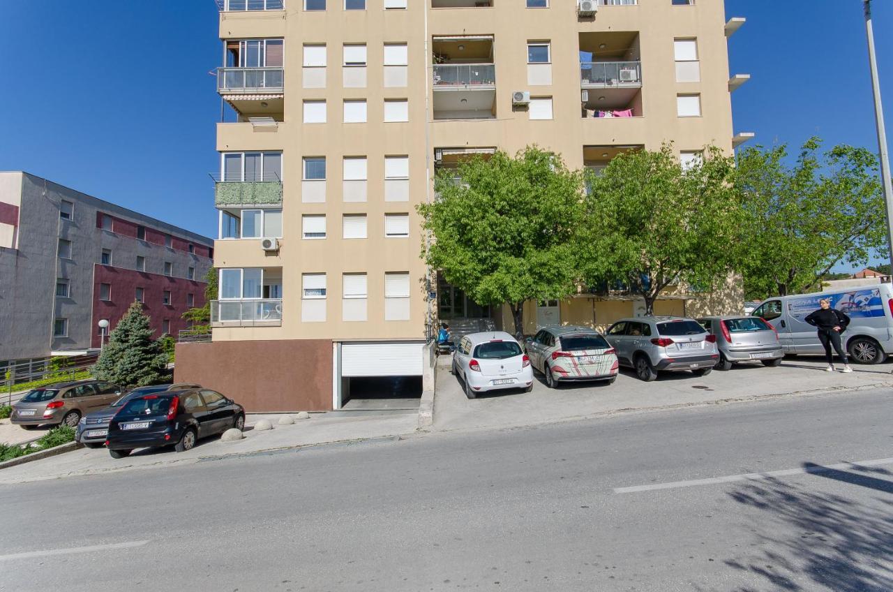 ספליט Spacious Apartment Smile With Terrace And Secure Garage מראה חיצוני תמונה