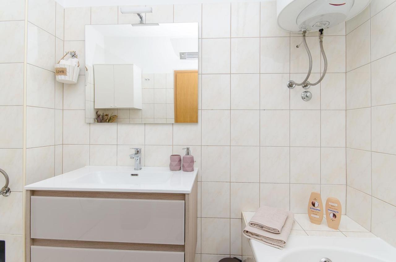 ספליט Spacious Apartment Smile With Terrace And Secure Garage מראה חיצוני תמונה